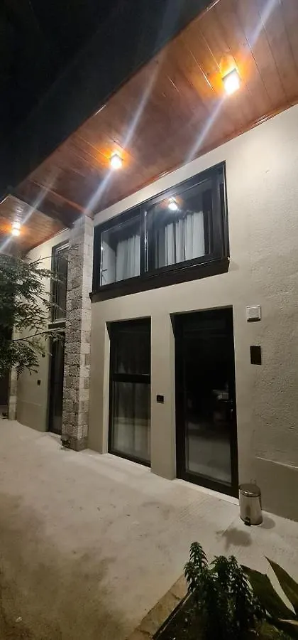 Maison d'hôtes Hotel Bujtina Gjyshi Ilo à Tushemisht