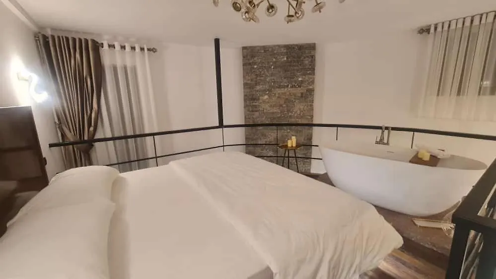 Maison d'hôtes Hotel Bujtina Gjyshi Ilo à Tushemisht