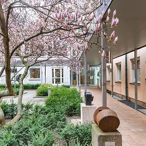 https://hotel-der-akademie-c-pirckheimer-haus.com-bavaria.com