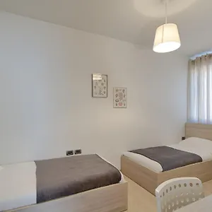 https://the-rooms-hotel.hotels-in-tirana.com